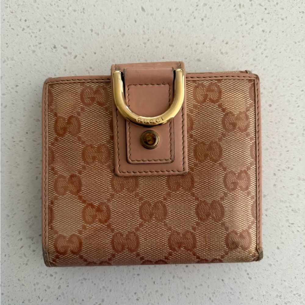 Gucci Pink Wallet with Iconic Design
